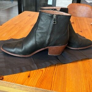 Madewell almond toe black supple leather boots size 8